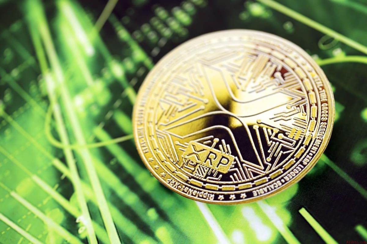 XRP跌至1美元附近，ETF买家试探疲软现货市场